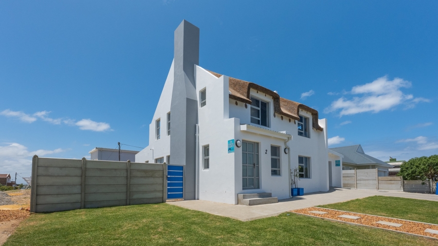 4 Bedroom Property for Sale in Struisbaai Western Cape